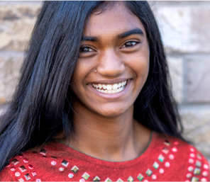 Усміхнений підліток