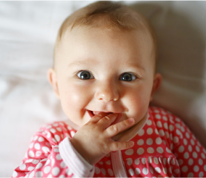 Усміхнене немовля